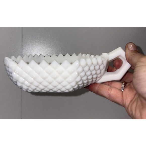Westmoreland Other - Vintage Westmoreland White English Hobnail Milk Glass 1-Handle Hexagon Bowl‎